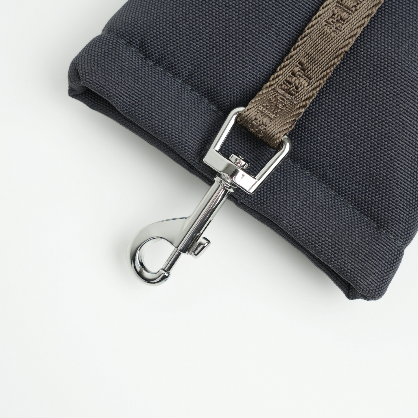 Elma Active Godbidstaske m. Hundeposeholder | Storm